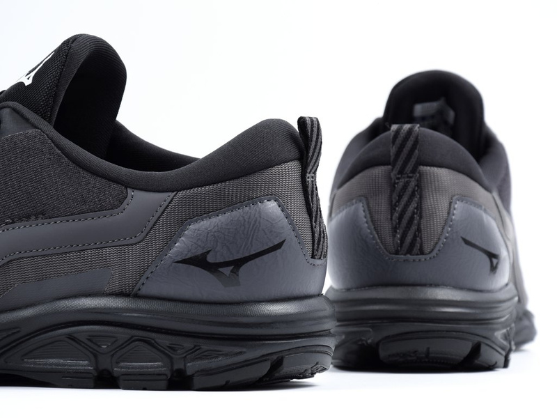 Buty do biegania Mizuno Ezrun 2, czarne
