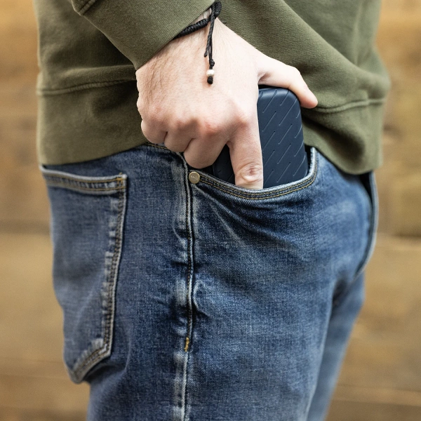 Pokrowiec na rzutki Harrows SLIMCASE 6 BLUE granatowy