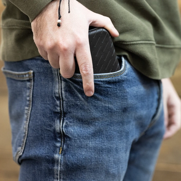 Pokrowiec na rzutki Harrows SLIMCASE 6 BLACK czarny