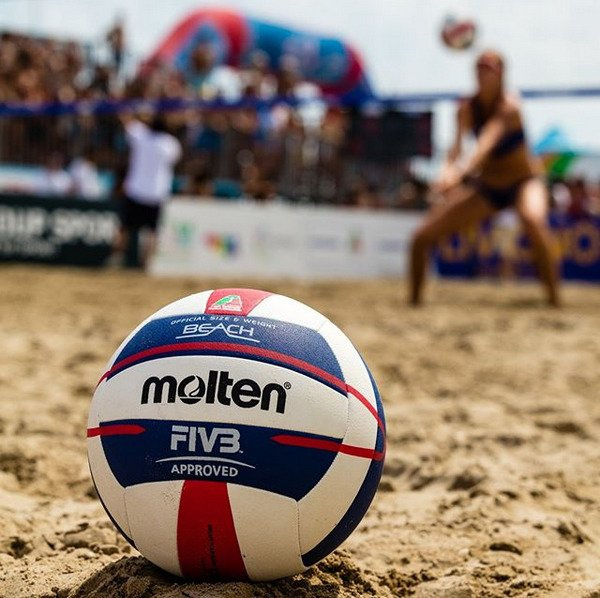 V5B5000-DE Piłka siatkowa Molten Beach 5000 FIVB plażowa meczowa