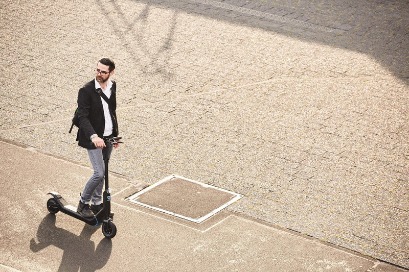 Hulajnoga elektryczna składana CityBug2S E-Scooter czarna